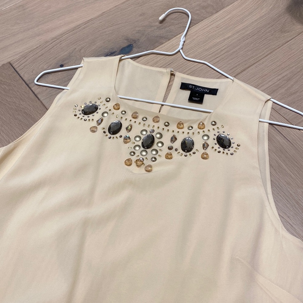 ST.JOHN silk tank with jeweled neckline S. 6